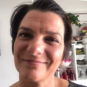 Meet your Posher, Anita
